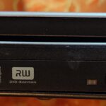 Toshiba Satellite L305-s5919 (Model PSLB8U-0JG037) - Image 5